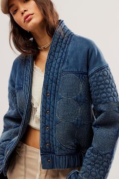 Crop Coat Outfit, Quilted Jacket Outfit, Quilt Coats, Patchwork Quilt Jacket, Short Jackets, Golden Fleece, Rockabilly Outfits, Denim Quilt