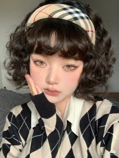 Kawaii Short Curly Hairstyles, Realism Tips, Curly Hair Drawing, Hair Reference, Curly Hair Tips, Beauty Ideas, Short Curly Hair, Reference Photos, How To Draw Hair