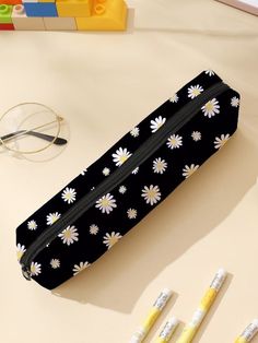 Pencil Pouch Pattern, School Pouch, Cute Stationary School Supplies, Stylish School Bags, Cute School Stationary, Cute Pencil Case, Cool School Supplies, Small Cosmetic Bags, Cute Stationary