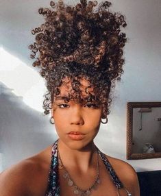 High Puff Hairstyles, Puff Hairstyles, Afro Puff Hairstyles, High Puff, Red Hair Looks, Textured Curly Hair, Hair Puff, Brown Hair Balayage, Hair Color Techniques