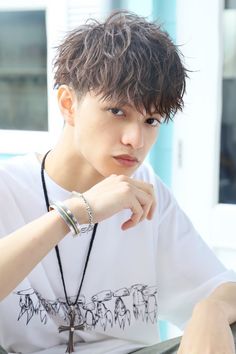 【2024冬】エアSマッシュ LIPPS hair 表参道 ｜ メンズヘア・髪型ランキングのMENS HAIRSTYLE Curly Asian Hair, Mens Hairstyle, Mens Hairstyles Medium, Men Hair Color, Asian Hair, Mens Hairstyles, Short Hair Styles, Hair Color, Hair Cuts