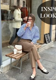 Elodie Romy, Oversized Button Down Shirt Outfit, White Loafers Outfit, Work Outfits Frauen, Ballet Flats Outfit, Old Money Fashion, Estilo Hijab, Casual Chic Outfits, Style Désinvolte Chic