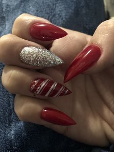 Classy Christmas Nails Almond, Nail Art Noel, Unghie Nail Art, Silver Nails, Glitter Nail Art, Gel Manicure, Cute Acrylic Nails, Perfect Nails