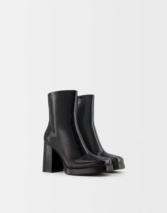 Platform high-heel ankle boots - Women Trending Sandals, High Heel Boots Ankle, Platform High Heels, Socks And Tights, Womens Boots Ankle, Heeled Ankle Boots, New Wardrobe, Get The Look, Heeled Boots