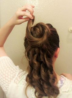 1870s Hairstyles, Steampunk Hairstyles, Simple Hairstyle, Curly Bangs, Hairstyle Tutorials