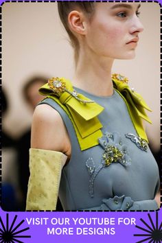 Embroidery fashion for women. You may visit our youtube channel for more ideas. Love to all. Couture Details, Mode Inspiration, Fashion Details, Couture Fashion, Karl Lagerfeld, Runway Fashion, Close Up, High Fashion, Brooches