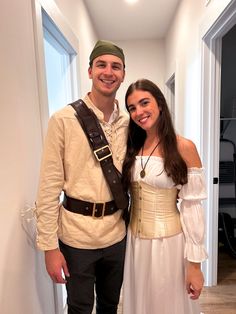 Couple Halloween Costumes Pirates Of The Carribean, Will And Elizabeth Costume, Elizabeth Turner Costume, Will Turner Outfit, Elizabeth Pirates Of The Caribbean Costume, Elizabeth Swan And Jack Sparrow Costume, Elizabeth Swan And Will Turner Costume, Elizabeth And Will Turner Costume, Pirates Of The Caribbean Elizabeth Swan