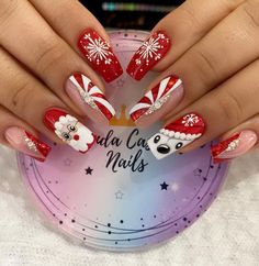 #summernails #winternails #nailsfashion #nailstrend #nailslook #nails Christmas 2023 Nail Ideas, Santa Nails Design, Christmas Nails Idea, Nails Navidad, Christmas Present Nails, November Nail Designs