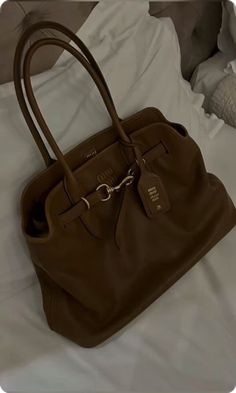 Schoolbag Aesthetic, Handbag Essentials, Miu Miu Bag, Medium Handbags, Essential Bag, Brown Bags