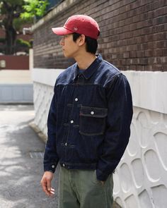 풀카운트(Fullcount) 2107SS Type1 Denim Jacket(Super Smooth) 1992-24A OD Utility Trousers 모드맨이 준비한 24 봄/여름 풀카운트의 신상 제품들 봄, 여름에 즐기기 좋은 릴렉스한 핏과 소재의 2107SS Type1 Denim Jacket(Super Smooth)와 1992-24A OD Utility Trousers 보다 편안한 실루엣을 연출하기 위해 저스트한 느낌에서 1 사이즈 Up한 여유로운 실루엣으로도 즐기길 수 있습니다. Jacker Fullcount 2107SS Type1 Denim Jacket(Super Smooth) (44) Sweat Remin Relief RN26349155 Navy Vermont SP Finish Crewneck Sweat (XL) Pants Fullcount 1992-24A OD Utility Trousers (34) Cap American Needle Red Archive D... Utility Trousers, Navy Jacket, Jaco, Denim Jackets, Style Me, Denim Jacket, Fashion Outfits, Navy, How To Wear