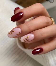 Burgundy And Gold Nails Short, Maroon Nails With Gold, Maroon Nail Designs, Maroon Nail, Nails 23, Luv Nails, Kutek Disney, Wine Nails, Thanksgiving Nail Designs