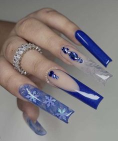 Acrylic Nail Designs Classy, Snowflake Nail, December Nails, Sassy Nails, Claw Nails, Cute Christmas Nails, Nails Winter, Exotic Nails