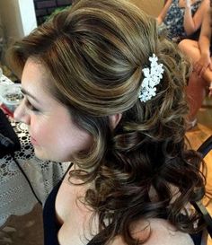 medium half up  mother of the bride hairstyle Merrimon Wynne, Mother Of The Groom Hairstyles, Blonde Updo, Bride Updo, Bride Hairstyle, Wedding Hairstyles Medium Length, Mother Of The Bride Hair, Wedding Guest Hairstyles, Shoulder Hair