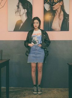 Denim Skirt And Converse Outfit, Skirt And Converse Outfit, Converse Outfit, Korean Outfit Street Styles, Outfits With Converse, Causual Outfits, Fashion Fits, Mode Inspiration, Looks Vintage