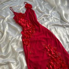 Red Beaded Wedding Dress, Hot Prom Dress, Ball Aesthetic, Pink Ball Gown, Pink Silk Dress, Prom Dress Evening, Mermaid Prom Dress, Downtown Outfits, Valentine Dress