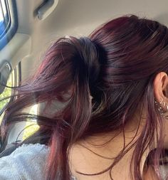 Hair Dye Y2k, Highlight Hair Ideas, Red Hair Streaks, Red Hair Dye, Highlight Hair, Hair Color Underneath, Wine Hair, Red Hair Inspo, Cherry Hair