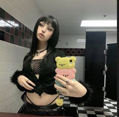 mirror
goth
alt
reflection
pic
pix
>.< Goth Winter, Paznokcie Hello Kitty, Casual Goth, Slay Outfits, Makeup Clothes, Winter Hairstyles, Style Streetwear, Hot Outfits, Star Girl