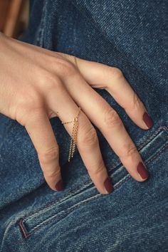 Chain dangle ring. Stacking fringe ring. Modern dainty and skinny ring with dangles. __ g o l d e n __ t h r e a d __ r i n g __ <3 ♥ This delicate piece is handmade with 14k yellow gold filled chain and a tiny jump ring. You can wear it as a standalone or stackable ring. ♥ You can select your size from the drop-down menu. The length includes the chain and the jump ring. ♥ All pieces are handmade to order. I can make a piece that will satisfy your imagination, a personalized piece that will b Delicate Adjustable Yellow Gold Chain Ring, Delicate Yellow Gold Adjustable Chain Ring, Delicate 14k Gold Chain Ring With Adjustable Chain, Delicate 14k Gold Adjustable Chain Ring, Delicate 14k Gold Chain Ring, Dangle Ring, Dainty Style, Chain Rings, Foot Bracelet