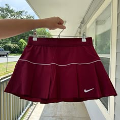 New & Never Used Dark Red, Flowy Nike Tennis/Golf Skirt With Built-In Spandex Shorts Indie Outfit Inspo, Green Cargo Skirt, Nike Tennis Skirt, Nike Skirts, Golf Skirt, Nike Tennis