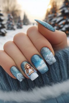 November And December Nails, Winter Nail Art Short Nails, Nails Xmas Design, Christmas Fingernail Ideas, X Mas Nails Design, December Holiday Nails, 2024 Nail Designs, Christmas Gel Nails Designs, Christmas Nails 2024