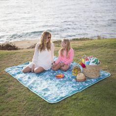 Our 2 pack Outdoor Blanket is designed for relaxing on the ground. The top layer is a silky, water-repellant fabric with soft cushioning underneath. The bottom fabric is a substantial material to create a nice barrier from rough terrain, while providing water resistance - perfect for wet grass. A folding board is cleverly hidden between the layers, making folding up a breeze. Use the adjustable shoulder strap, throw it over your shoulder and take it anywhere. Ideal for picnics, watching sidelin… Camping Cot Bed, Folding Board, Cotton Mattress, Camping Cot, Gravity Chair, Cot Bedding, Camping Essentials, Guest Bed, Mudroom Furniture