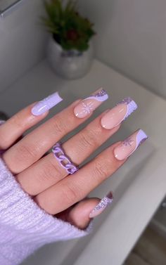 Lavender Nails Ideas, Lilac Nails Design, Disney Acrylic Nails, Nail Tip Designs, Fake Nails Designs, Purple Acrylic Nails, Lavender Nails, Nail Art Gel, Subtle Nails