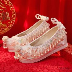 Lasaky - Chinese Traditional Heeled Embroidered Shoes for Performance, Dance and Hanfu Outfits Traditional Chinese Hanfu, Chinese Shoes, Chinese Embroidered, Chinese Traditional Dress, Open Toe Slippers, Embroidery Shoes, Woven Sandals, Chinese Hanfu, Embroidered Shoes