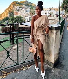 Night Hangout, Birthday Travel, Black Femininity, Black Women Fashion, Girl Style, Amalfi, Feminine Style, Making Ideas, Girl Birthday