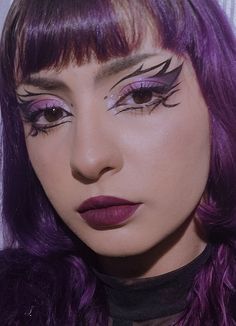 Purple Graphic Liner Makeup, Graphic Liner Purple, Edgy Graphic Liner, Gengar Makeup, Purple And Red Makeup, Graphic Liner Makeup Black, Purple Alt Makeup, Purple And Black Eyeshadow, Purple Black Makeup