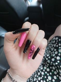 Nail Inspo Pink And Black, Dark Pink And Black Nails, Black And Pink Nails Ideas, Pink And Black Nails, Punk Nails, Diy Acrylic Nails, Gothic Nails, Drip Nails, Goth Nails