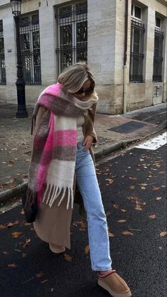 Winter Outfits Essentials, Summer Fall Transition Outfit 2024, Early Fall 2023 Outfits, Cape Cod Fall Outfits, European Outfits Winter, Long Skirt Sweater Outfit, Winter In Europe Outfits, Aritzia Outfit Winter, Winter In New York Outfits