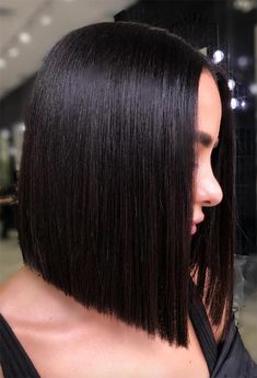 55 Medium Bob Haircuts to Embrace: The One Mid-Length Bob for You Medium Bob Haircuts, Angled Bob Haircuts, Medium Bob Haircut, Straight Black Hair, Medium Bob, Short Hair Lengths, Medium Bob Hairstyles, Short Straight Hair