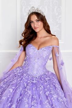 Butterfly Quinceanera Dress, Colored Lights, Lace Ball Gowns, Prom Designs, Sweet 16 Dresses, Quince Dresses, Satin Gown, Purple Wedding, Quinceanera Dresses