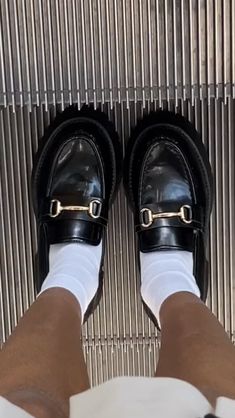 Chunky Loafers Aesthetic, Stevie Bell Truly Devious, Truly Devious Aesthetic, Devious Aesthetic, Stevie Bell, Hell Aesthetic, Loafers Aesthetic, Truly Devious, Manga Clothes