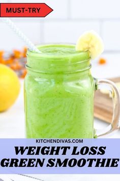 Glass full of weight loss green smoothie. Green Smoothie With Ginger, Green Smoothies Healthy, Morning Green Smoothie, Healthy Eating Guide, Easy Green Smoothie