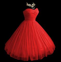 https://www.etsy.com/listing/193482074/elegant-strapless-chiffon-red 1950s prom dress. Short Wedding Dress Vintage, Short Black Cocktail Dress, Cap Sleeve Prom Dress, Black Corset Dress, Dresses Corset, 1950s Fashion Dresses, Black Chiffon Dress, Corset Black, Three Quarter Sleeve Dresses