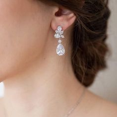 Never Used Silver Wedding Earrings Bundle & Save! Copper Wedding Theme, Star Cartilage Earring, Homemade Earrings, Copper Wedding, Silver Pearl Earrings, Pearl Earrings Wedding, Crystal Stars, Cz Stud Earrings, Earrings Wedding