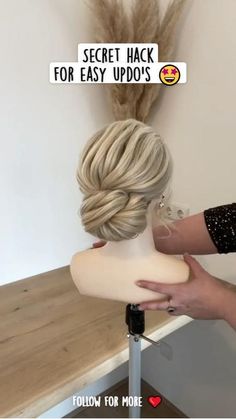 Watch, save & learn 🥰 #hairstyling #instahair #hairdo #hairstyle #hairstyles #hairinspo #hairinspiration #hairvideo #weddinghair #weddinghairstyle #weddingupdo #weddingupdos #updo #bridalhair #updos #updostyle #braids #braidedhair #hairdobymijntje #hairgoals Short hairstyle women, hair styles, braided hairstyles, gemini hair, back to school hairstyles, hair cuts, hair color ideas, hairstyles for medium length, blonde hair, short hair, prom hairstyles, wedding hairstyles, curly hairstyles. Wedding Hairstyles Curly, Blonde Hair Short Hair, Hair Back To School, Gemini Hair, Short Hair Updo Tutorial, Medium Length Blonde Hair, Medium Length Blonde, Hair Updos Tutorials, Guest Hair