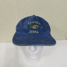 Size : One size fits all  Condition : Very good  Colour : Blue  Cotton  Made In China Casual Short Brim Baseball Cap For Fishing, Blue Bucket Hat For Outdoor Activities, Casual Sun Hat With Short Brim For Fishing, Casual Sun Hat For Fishing, Casual Short Brim Hat For Sports Events, Casual Short Brim Trucker Hat For Fishing, Casual Short Brim Fishing Hat, Casual Short Brim Hat For Fishing, Casual Blue Sun Hat For Sports