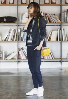 [UNIQLO coordination feature]UNIQLO coordination feature page.A lot of new information.Surprising style combinations on models!Get inspired looks for everyday wear! Uniqlo Women Outfit Work, Uniqlo Outfit, Uniqlo Style, Boyish Style, Look Office, Hijab Style, Work Attire