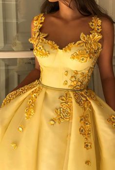 A Designer Makes Dresses That Are So Gorgeous Any Woman Might Want to Sell Her Soul for One of Them African Evening Dresses, Yellow Evening Dresses, Long Prom Gowns, فستان سهرة, Dresses 2020, Long Prom Dress, Quinceanera Dresses, Prom Party Dresses, Evening Dresses Prom