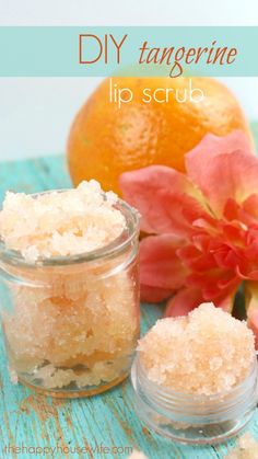 Lip Peeling, Diy Sugar Scrub Recipe, Raspberry Lips, Lip Scrub Recipe, Scrub Exfoliating, Săpunuri Handmade, Exfoliating Lip Scrub, Lip Scrub Homemade, Body Scrub Recipe