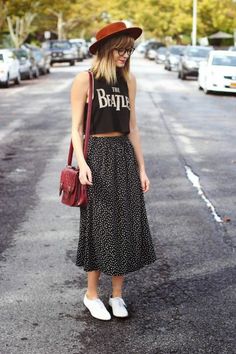 Belle robe longue décontractée tenue decontracte Hipster Outfits Winter, Pakaian Hipster, Thread Ideas, Rok Midi, Geek Chic Fashion, Estilo Hipster, Fest Outfits, Thrift Vintage, Estilo Hippie