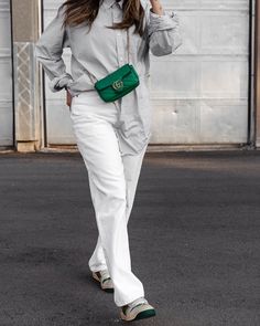 How To Style Green Bag, Gucci Marmont Belt Bag Outfit, Gucci Marmont Mini Bag Outfit, Outfits With Green Bag, Green Bag Outfit Ideas