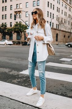 Big Sleeves, Europe Outfits, Veja Sneakers, Fashion Jackson, Mode Inspo, Outfit Inspo Fall, Outfits Casuales