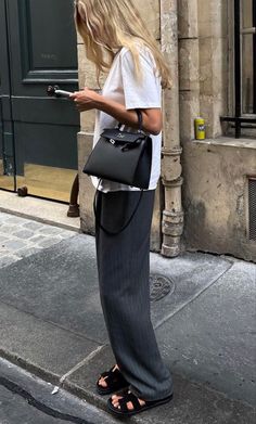 Summer Outfits Minimal, Airport Chic, Stile Hijab, Ootd Women, Mode Zara, Skandinavian Fashion, Paris Mode, Mode Inspo, 가을 패션