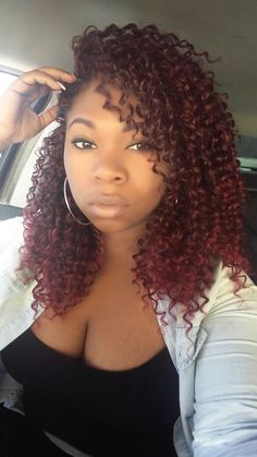 Crochet braids freetress Crochet Hair Styles Freetress, Crochet Braids Freetress, Crochet Braids Twist, Beach Curls, Curly Crochet Hair Styles, Red Curly Hair, Crochet Braid Styles, Crochet Braids Hairstyles, Penteado Cabelo Curto