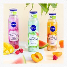 Unsere neuen Pflegeduschen Nature Fresh sind endlich da! 💖💚🧡 Ob Aprikose, Wassermelone oder Himbeere, die vegane Formel pflegt und erfrischt eure Haut. Und es wird noch besser: die Flaschen bestehen aus 100% recyceltem Plastik* und enthalten kein Mikroplastik. Leather Makeup Bag, Bath And Body Care, Skin Complexion, Body Love, Cream Lotion, Beauty Skin Care Routine, Anti Aging Skin Products, Hair Conditioner, Improve Skin