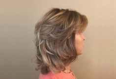 Medium Feathered Cut Feathered Hairstyles For Fine Hair, Feathered Bangs Medium Hair, Feather Cut For Medium Hair, Hair For Over 50, Medium Layered Haircuts, Layered Hairstyles, Modern Haircuts, Hairstyles For Medium Length Hair