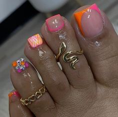 Summer Acrylic Toes, Shortie Nails Designs, Nail Colors Pedicure, Orange Toe Nail Designs, Short Orange Nail Designs, Acrylic Toes Designs, Pedicure Design Ideas, Acrylic Toe Nails Ideas, Bling Toe Nails